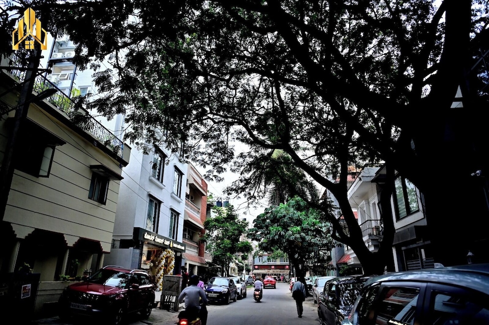 Hotel Noble Nook 100 ft. Road Indiranagar