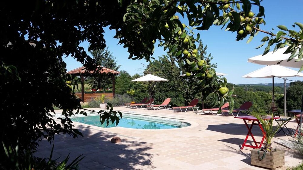 Ferme de Lagrave view 5
