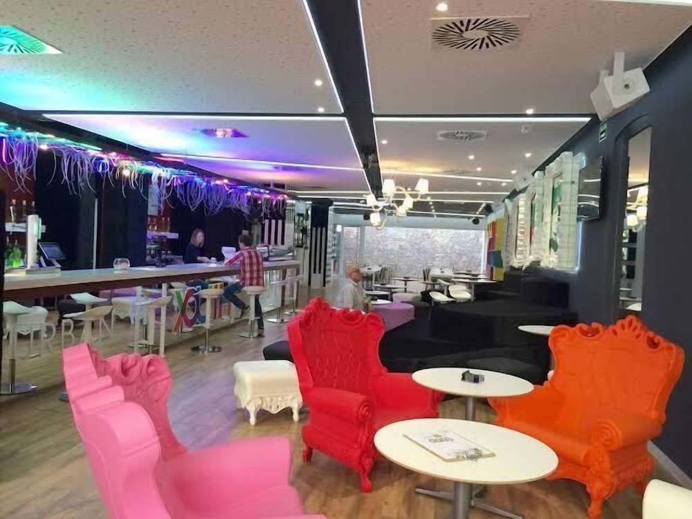 Urban Youth Hostel