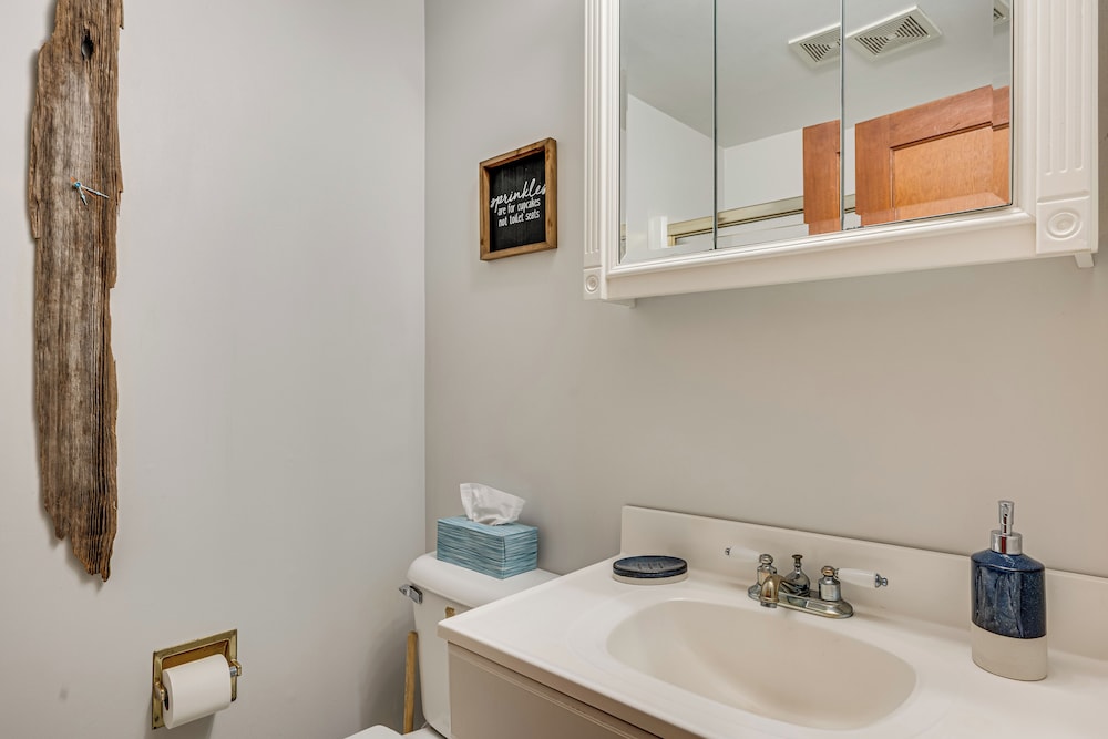 Cozy Cottage: Near Ski Bretton Wood & Franconia