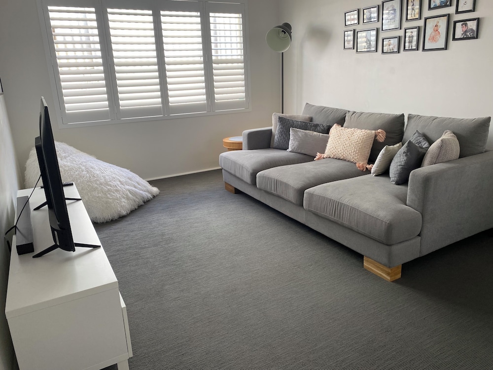 Alkimos Beach Family Accommodation