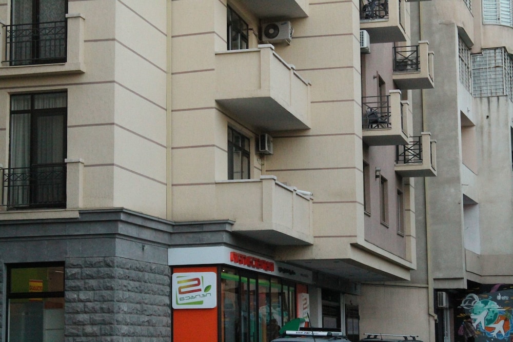 Apartment on Kuchishvili Str. view 3