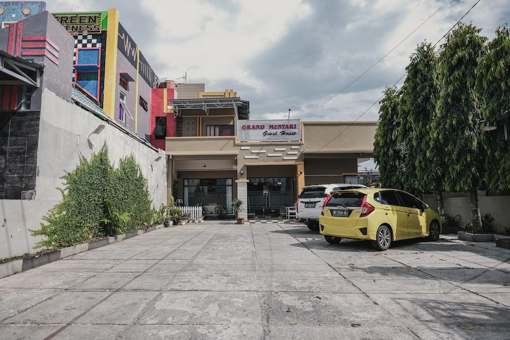 RedDoorz Syariah near Balai Kota Bengkulu view 4