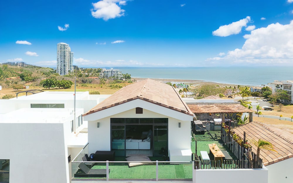 The Penthouse by Acomodo