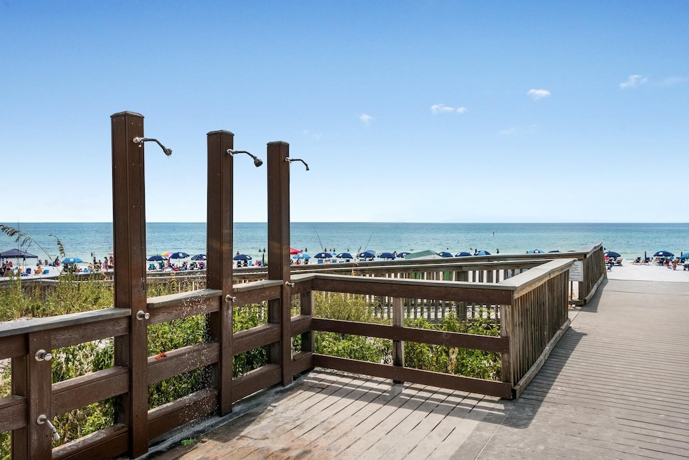 Tivoli by the Sea 5286