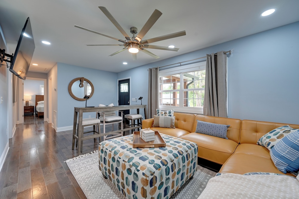 5 Mi to Lake Thom-a-lex: Family-friendly Retreat