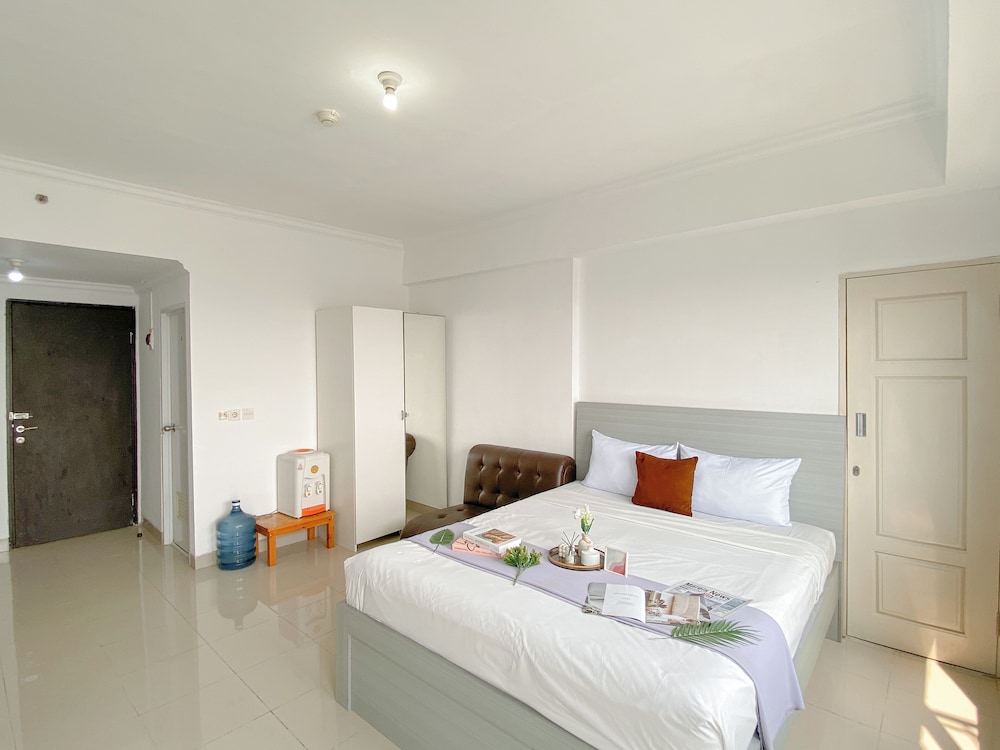 Warm And Good Studio Room At Park View Condominium Apartment