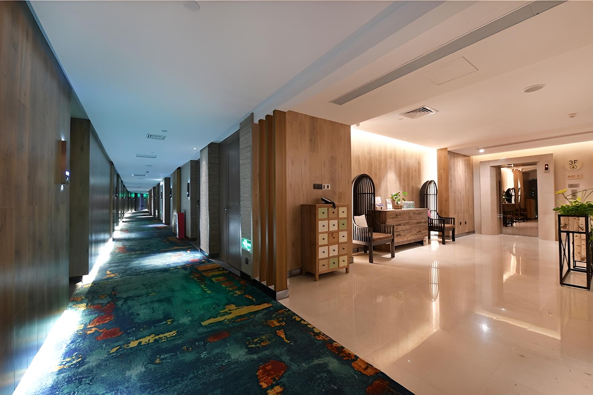 MEHOOD LESTIE HOTEL
