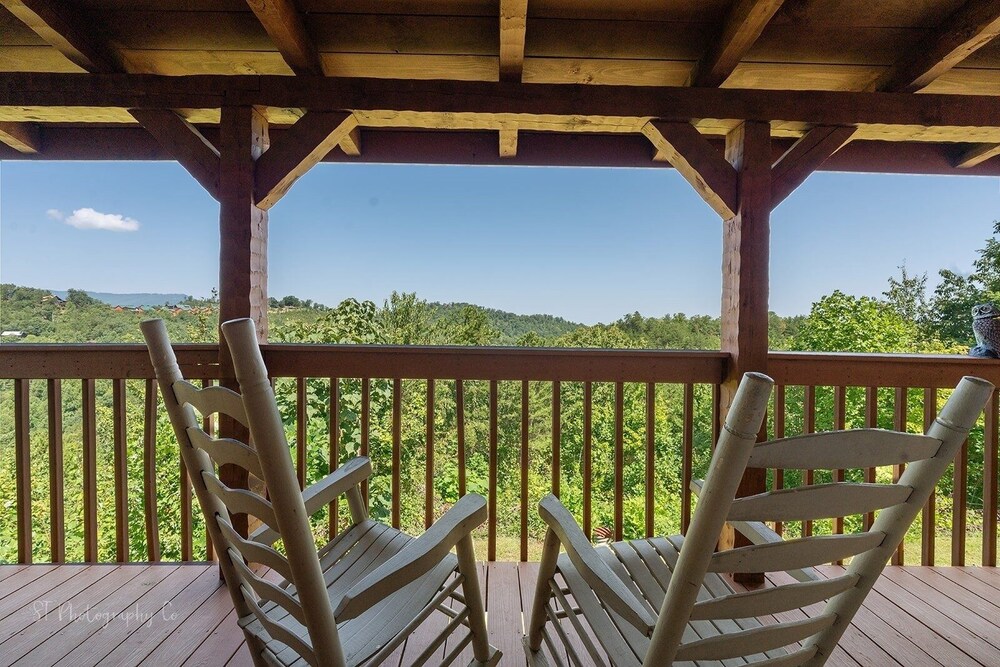 Sweet Magnolia 2 Bedroom Home
