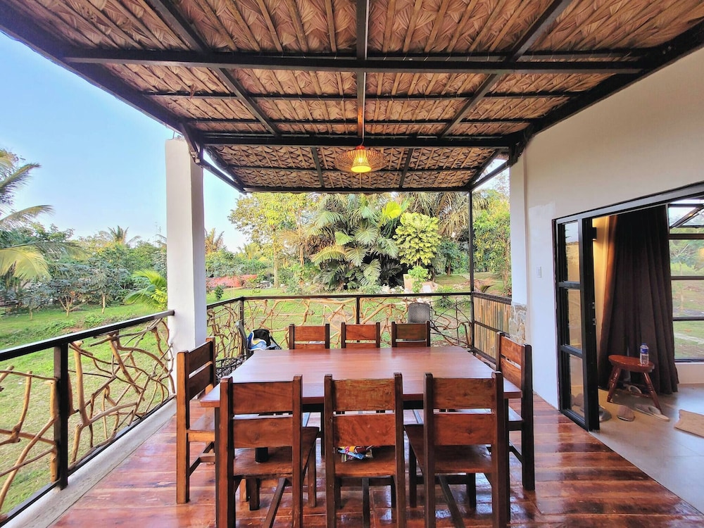 Modern Bahay Kubo Near Tagaytay - Casita Anahaw