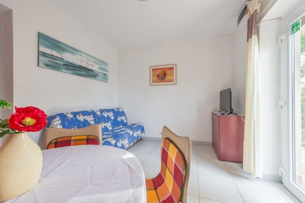 Branko - 60m From the Beach - SA1 view 4
