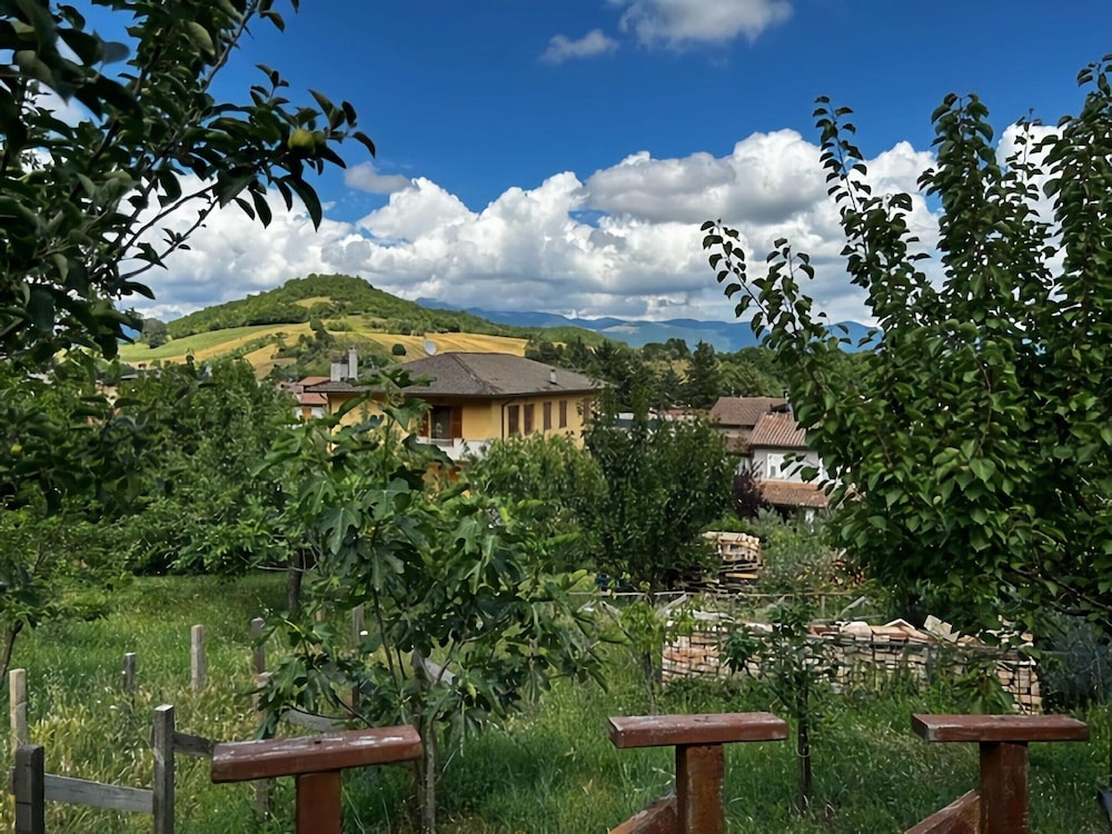 Apartment in Esanatoglia Near Apennines Trails