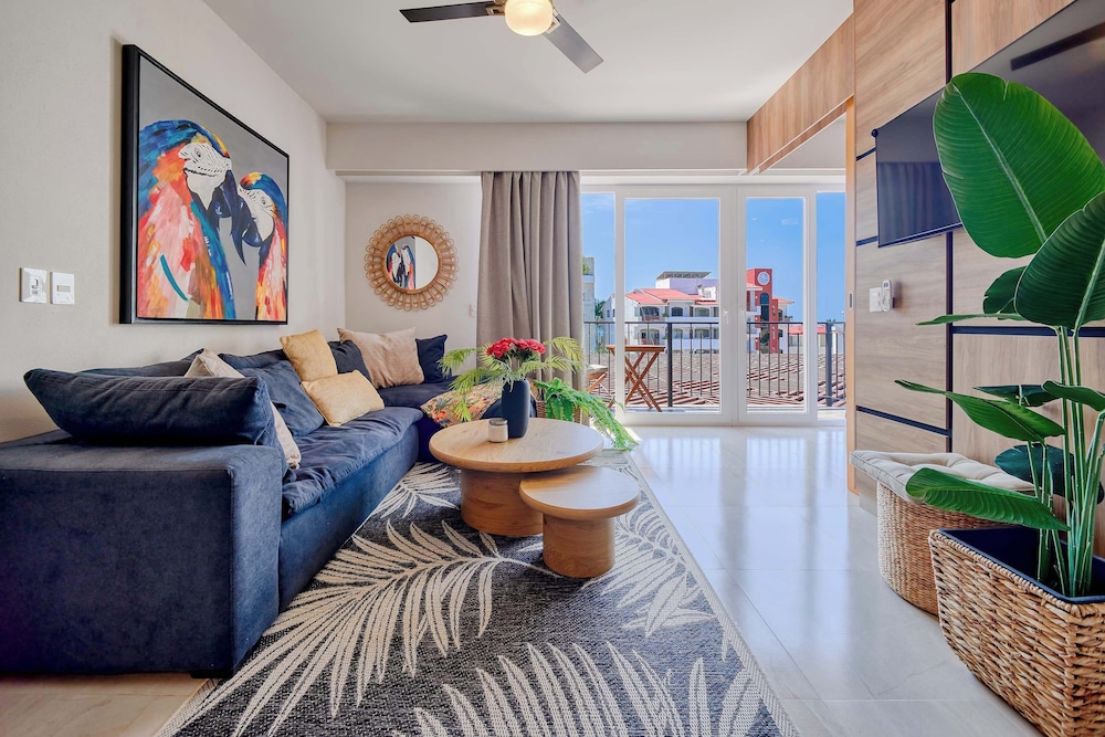 Cozy 1Br Apt - Pool - Gym - 2 Min to the Beach
