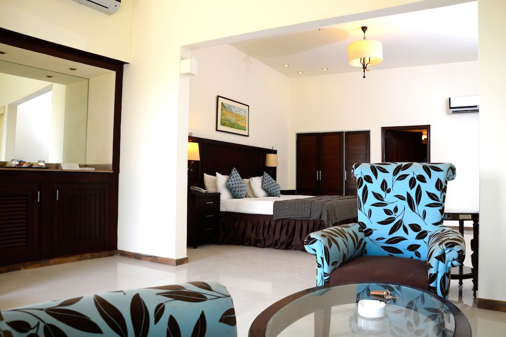 Dreamworld Resort, Hotel & Golf Course