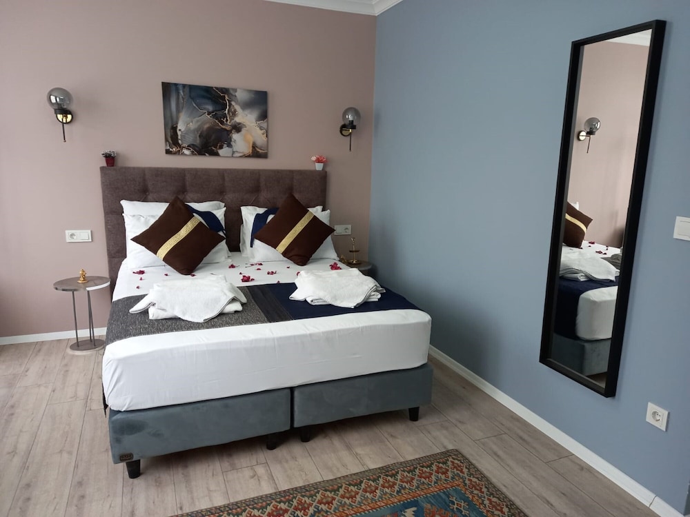 Emirhan Inn Apartment & Suites - Image 25