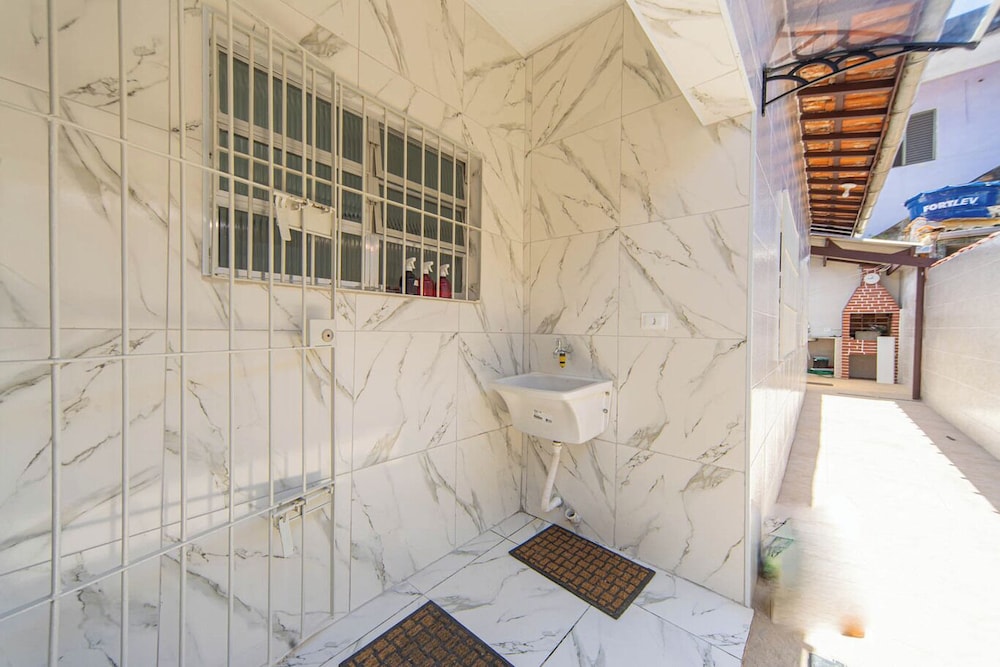 Casa Pet Friendly com Wi-fi e Garagem no Ocian