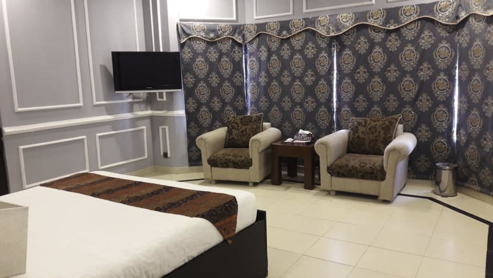 Riviera Guest House