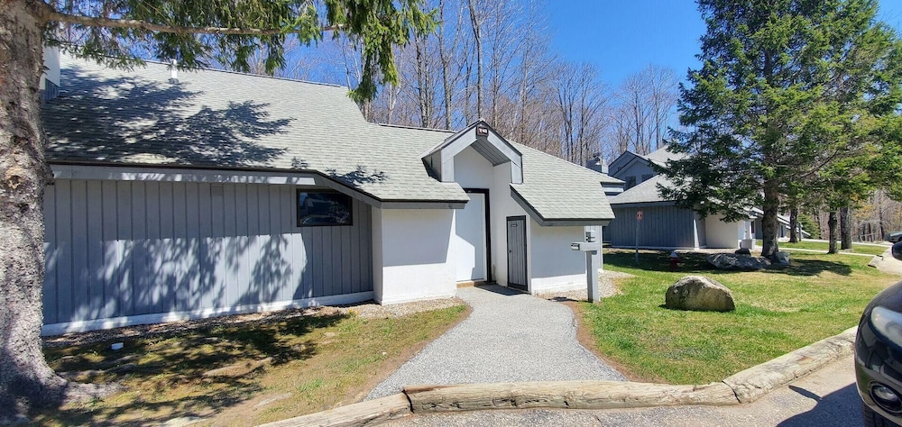 Woods Village 43