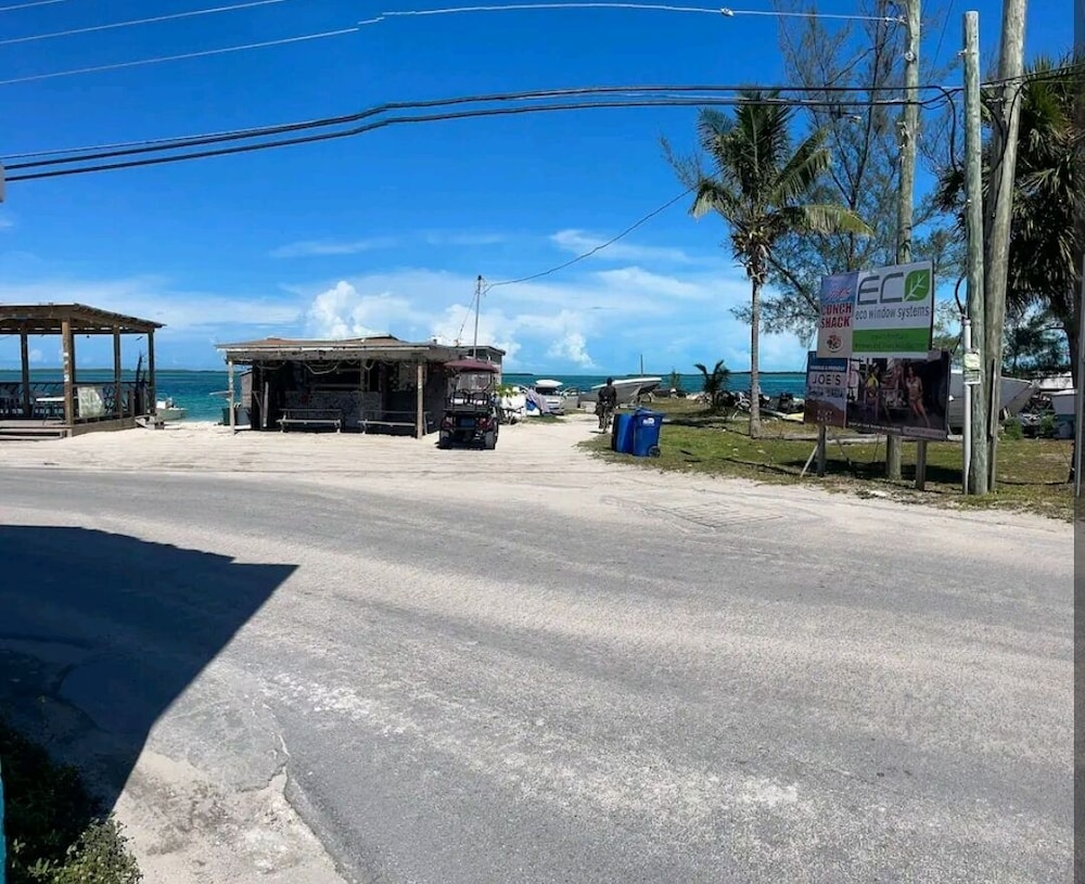 Dames Getaway Bimini - Property Image 5