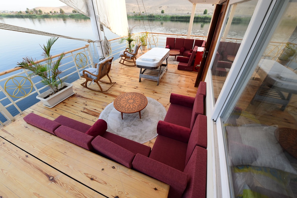 Azhar Dahabiya Luxury Suites