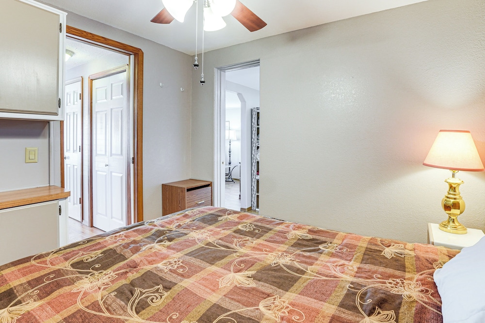 Pool, Hot Tub & Tennis Courts: Yuma Home Near Dtwn