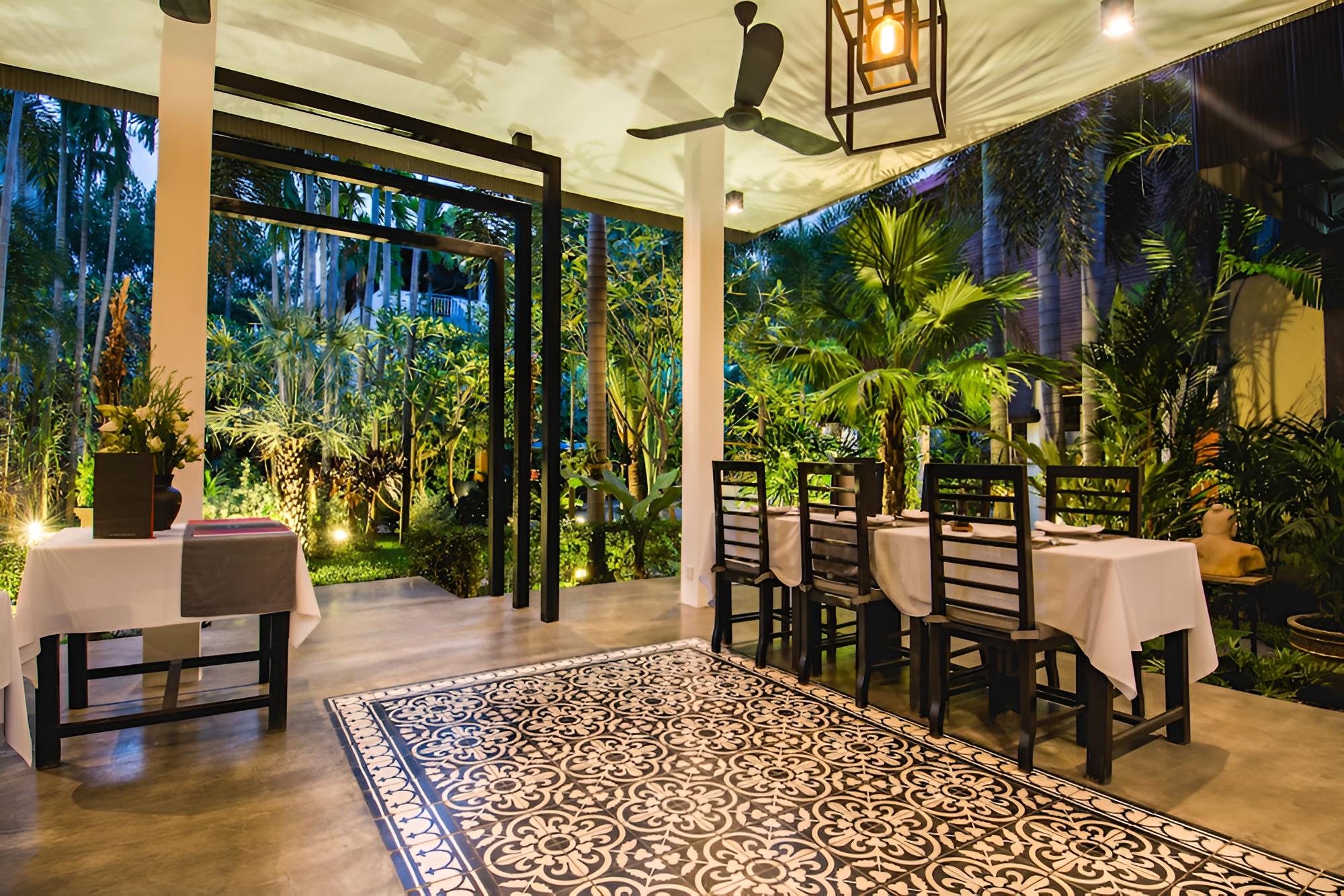 Mulberry Hotel