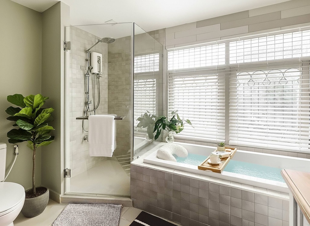 Stylish 3-bedroom Townhome in Heart of Bangkok