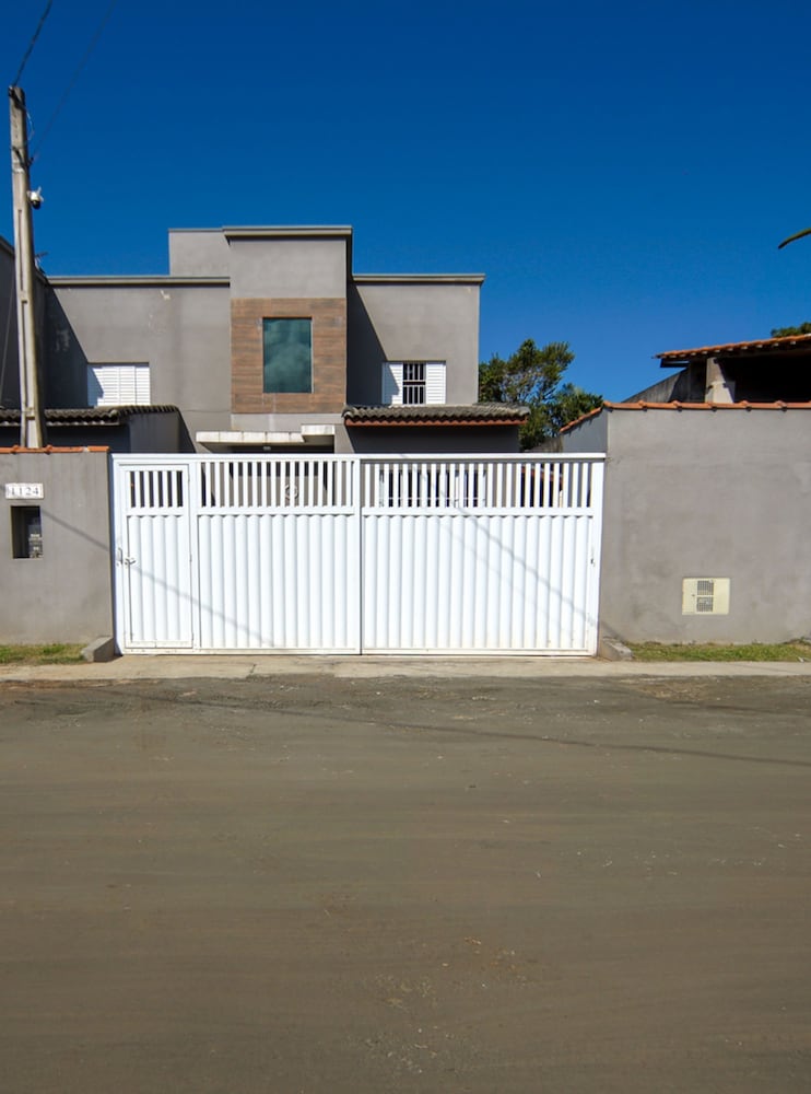 Casa pet Friendly c Churrasqueira em Boraceia