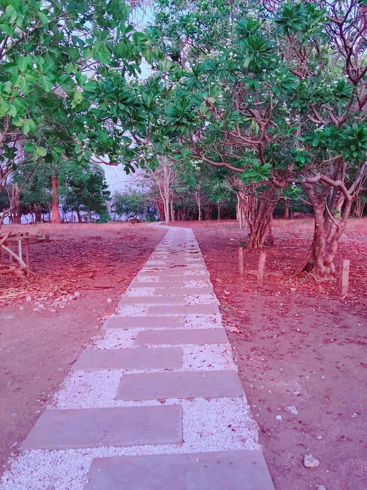 Maleo Moyo Seaside Resort