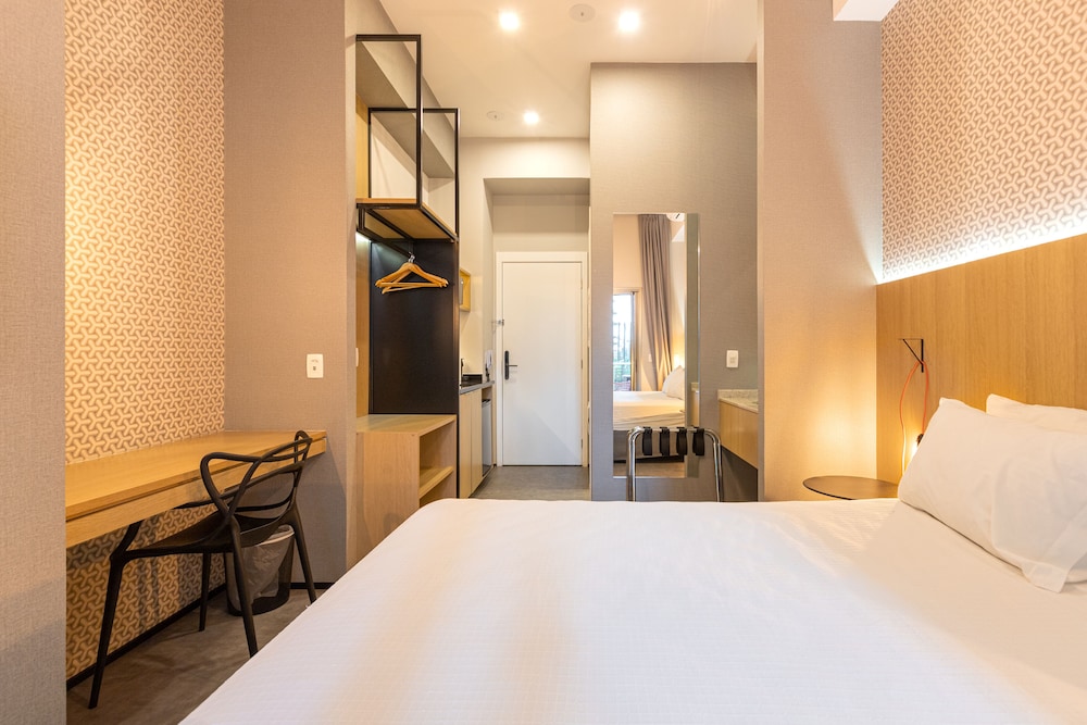 ESD - Studios E-Side By Anora Spaces