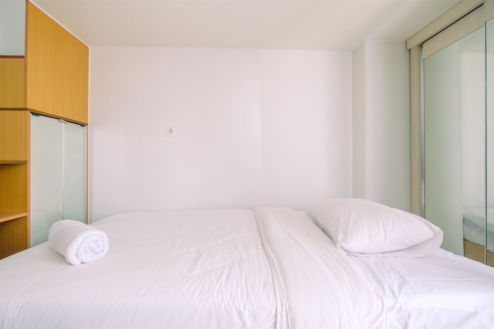Compact and Relaxing Studio at Dave Apartment view 3