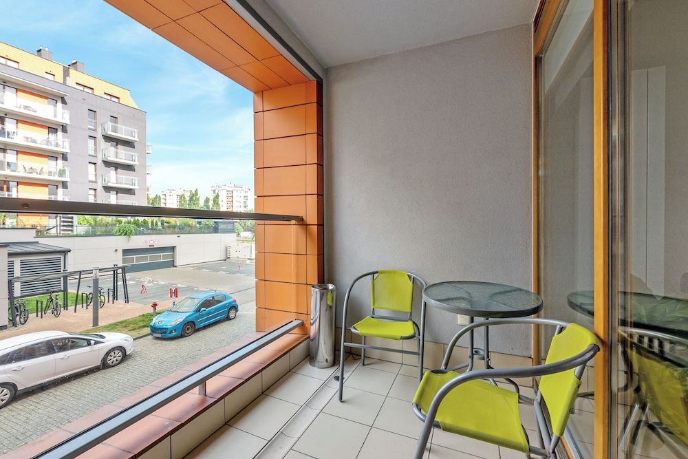 Aura - Riverside & Parking by Downtown Apartments