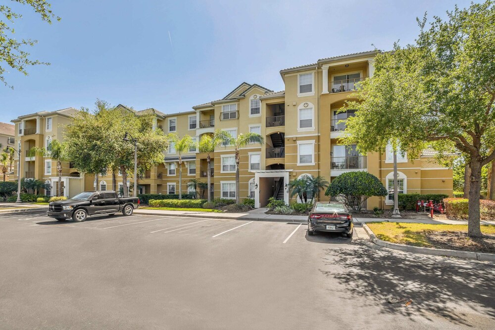 Luxurious 3BD Home Close to Convention Center and Themed Parks! #3vc209