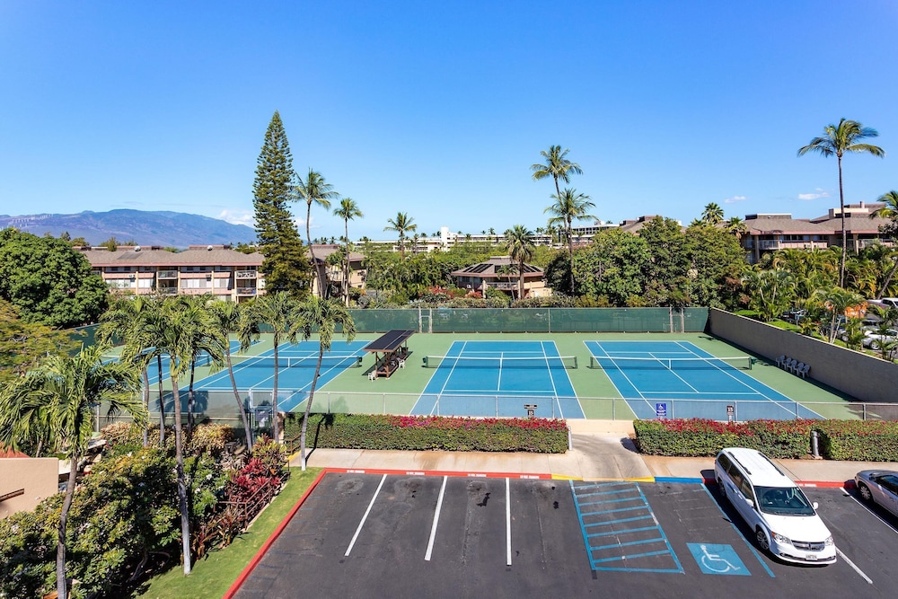 Kamaole Sands 5-303 - Contemporary, Ocean Views, Prime Courtyard Location, AC