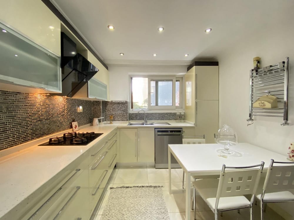 Missafir Stunning Flat With Terrace in Caddebostan