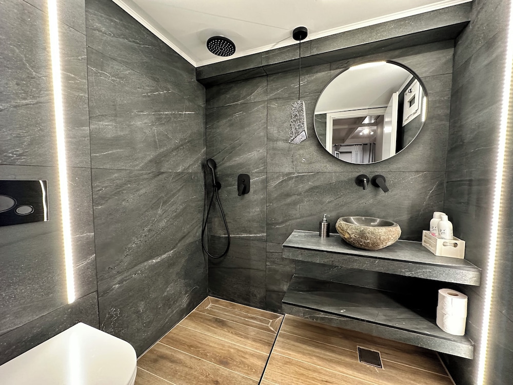 Maisonette Near Beach & City Center