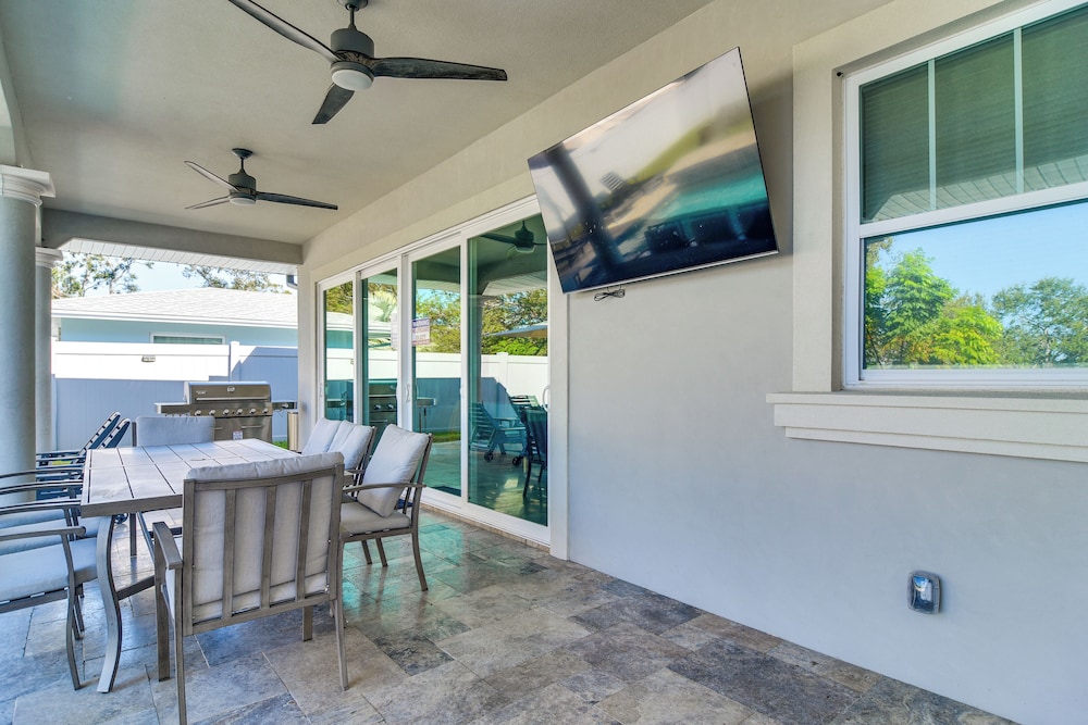 Pool Heat Included! Seminole Getaway w/ Game Room