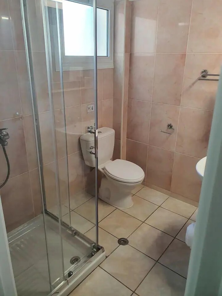LARNACA BAY SUITES