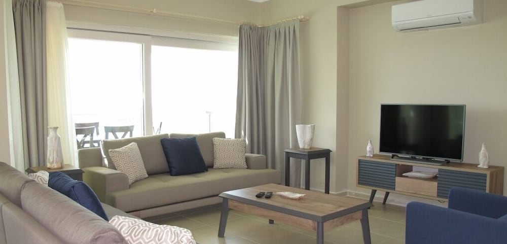 Villa Joy 3 by JoyLettings