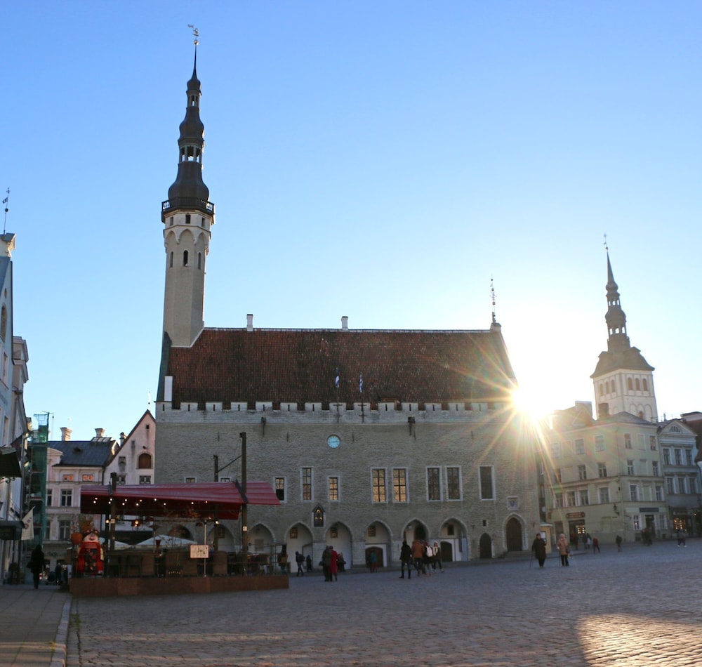 Tallinn Vacations - Tallinn Luxury Apartments with sauna and old town view - Property Image 2