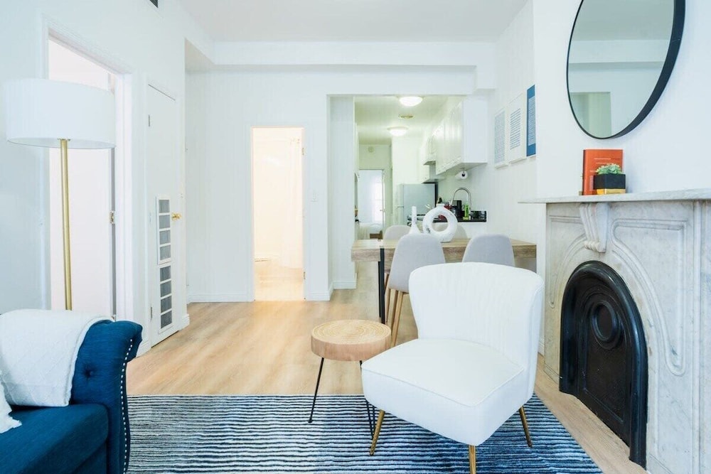 1435 UES Apartment