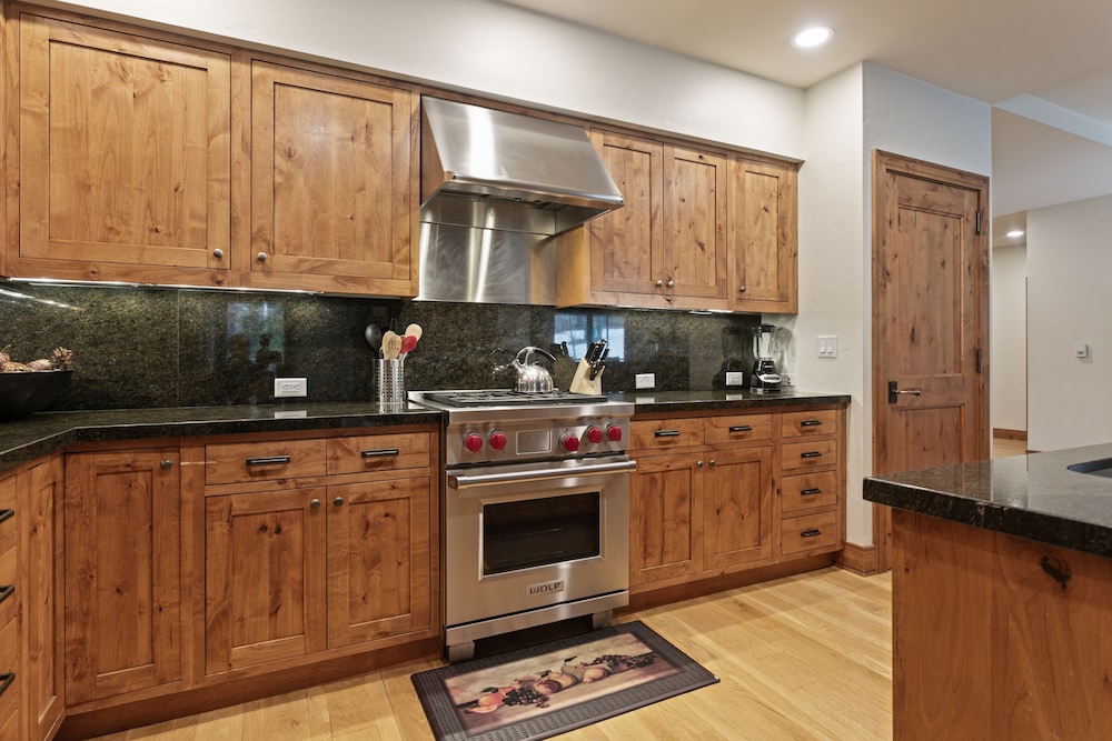 106 - Three Bedroom Shooting Star 3 Condo