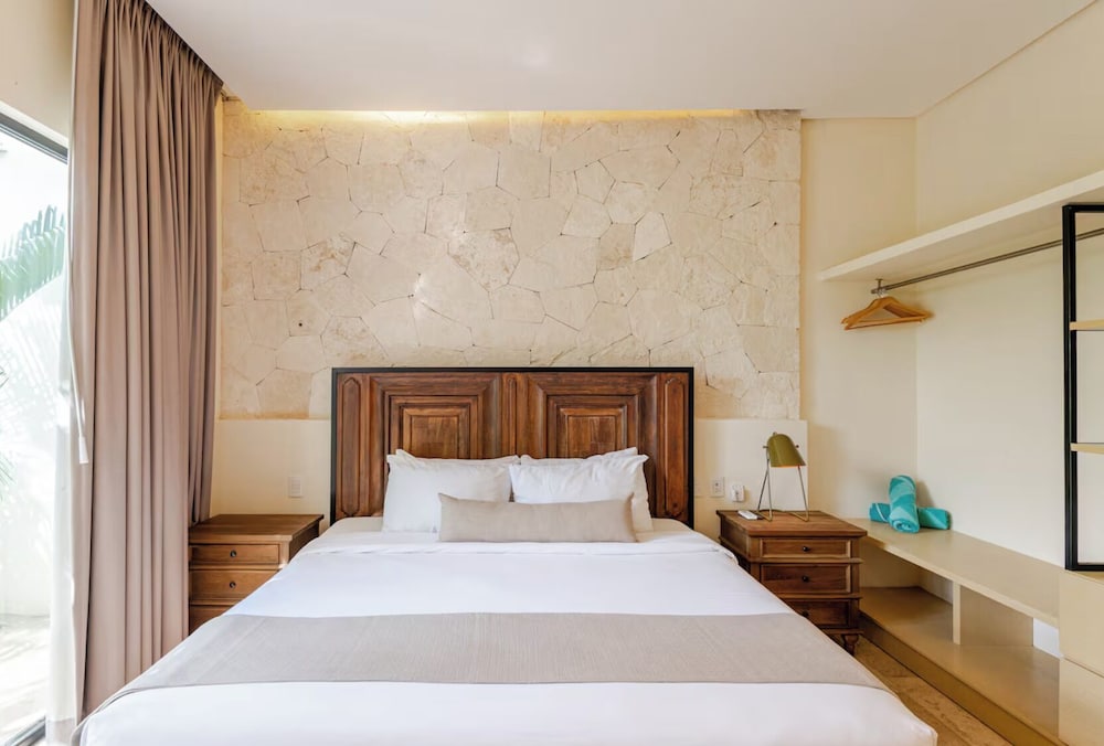 Hum Living Luxury Villas-La Veleta Tulum