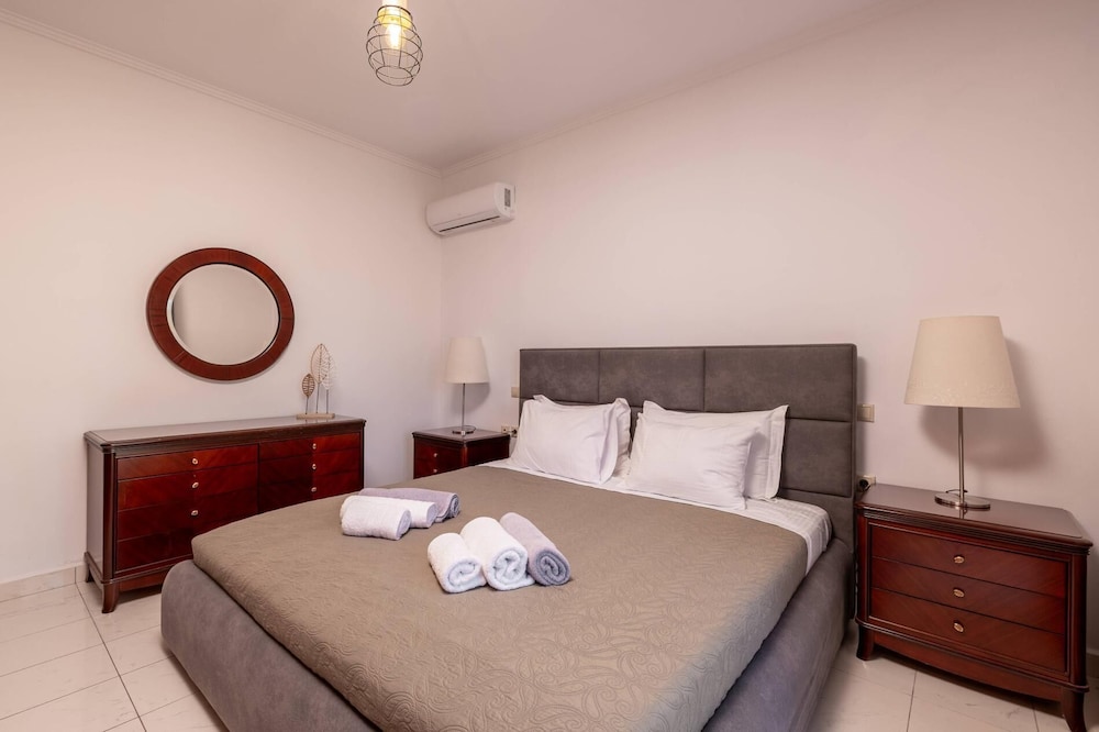 Leone Luxury Villa Georgia