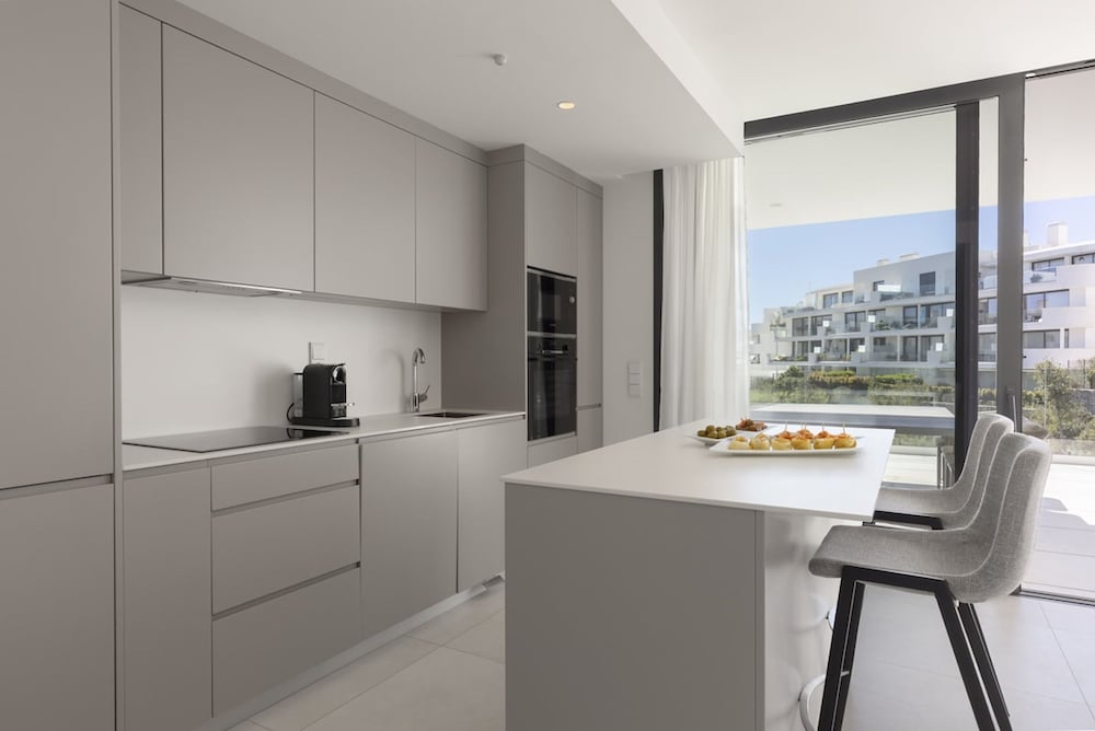 Stylish Apartment With Large Terrace in Higueron