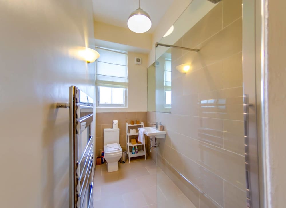 JOIVY Fabulous Ground-floor 3-bedroom Near Old Town