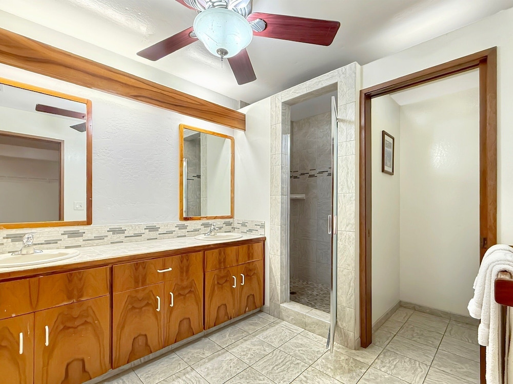 Large 3BR + Loft at Kanaloa Pools, Golf Views & Prime Keauhou Location