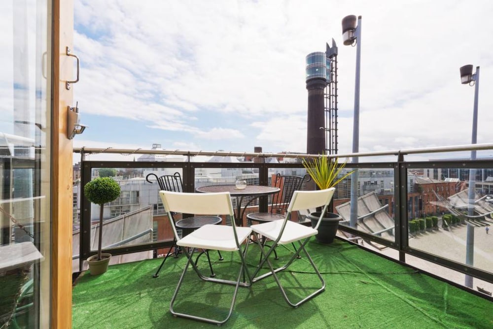 Modern, City Centre 3 Bedroom Apartment