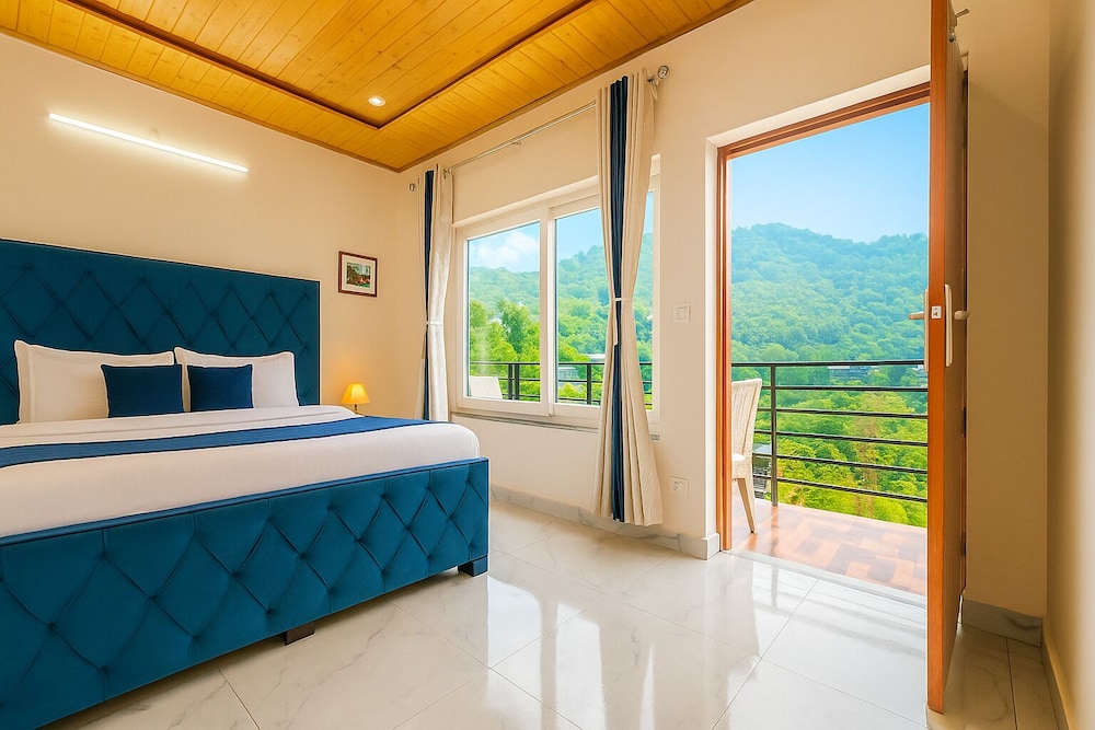 Hotel Shiva Lake - Near Mussoorie Lake