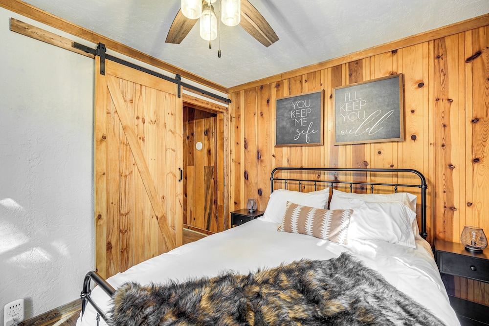 Hike, Ski & Fish: Charming Cabin in Twain Harte! view 2